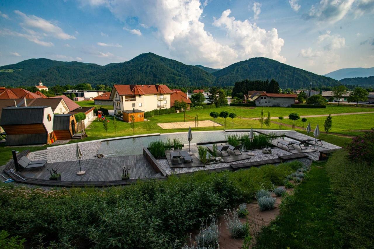 Beeland Skok *